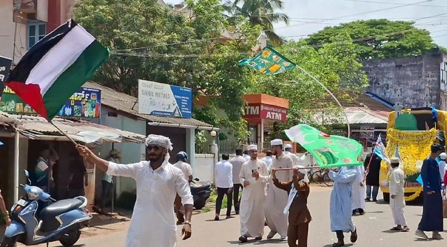 Ankola: ಈದ್ ಮಿಲಾದ್ ಮೆರವಣಿಗೆಯಲ್ಲಿ ಪ್ಯಾಲೆಸ್ಟೈನ್ ಧ್ವಜ ಪ್ರದರ್ಶನ: ಆರೋಪಿ ಪೊಲೀಸ್ ವಶಕ್ಕೆ