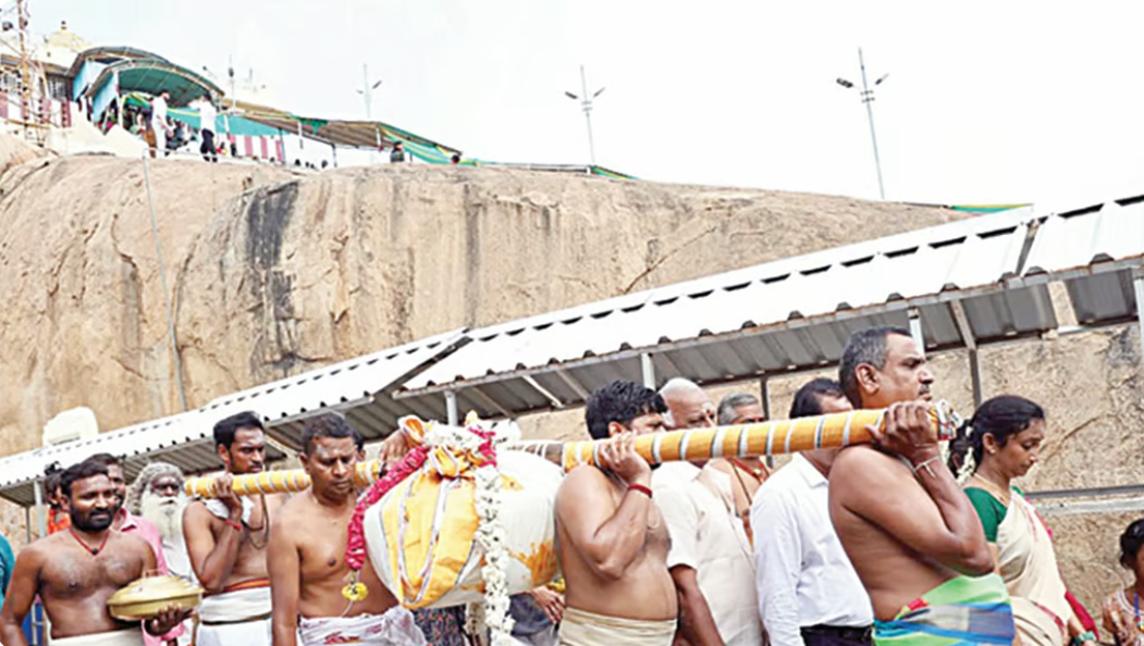 திருச்சி மலைக்கோட்டை கோயிலில் விநாயகருக்கு 150 கிலோ கொழுக்கட்டை படையல்