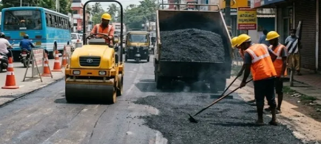 കൊച്ചിക്കാർക്ക് ആശ്വാസം; മൂത്തകുന്നം ഭാഗത്ത് ദേശീയപാത 66ൽ അറ്റകുറ്റപ്പണി തുടങ്ങി, ഇനി യാത്ര സുഗമം