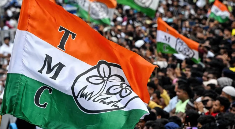 கட்சியின் பெயர், சின்னத்தைப் பயன்படுத்தத் தடை; தேர்தல் ஆணையம் உத்தரவு